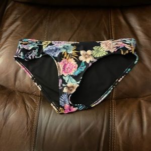 Brand new sz m shade & shore bottoms